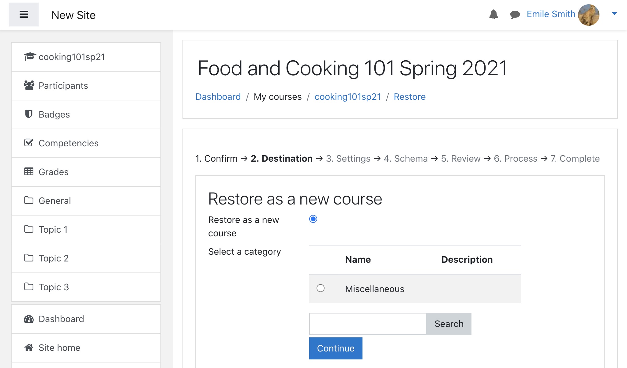 Moodle course restoration page: user new course option